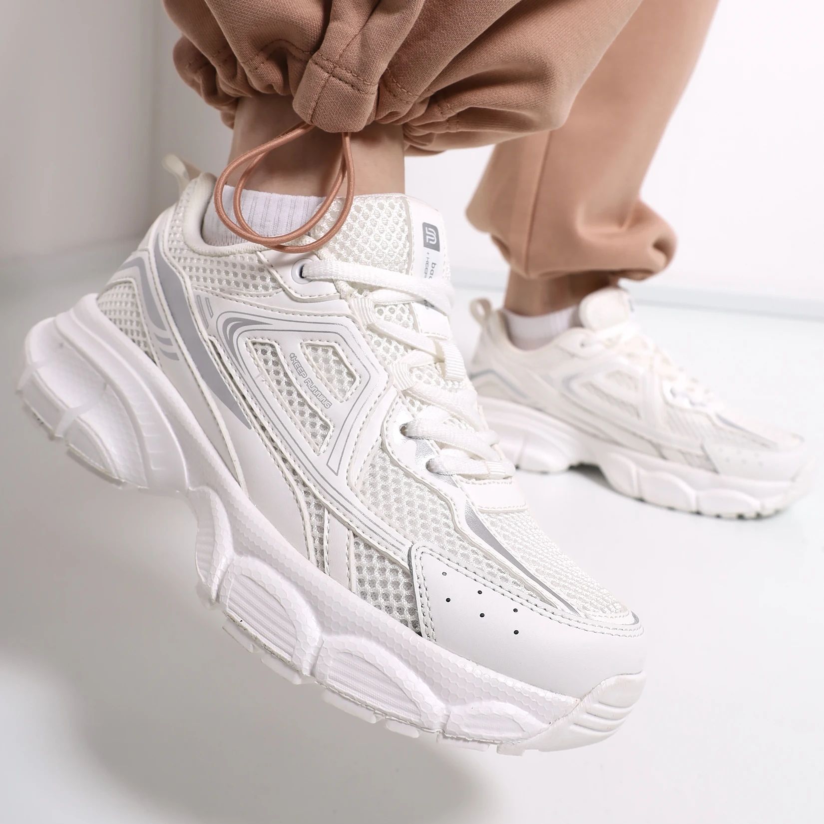 Baasploa Women Casual Sneakers - đánh giá và giá Outdoor Sport Court